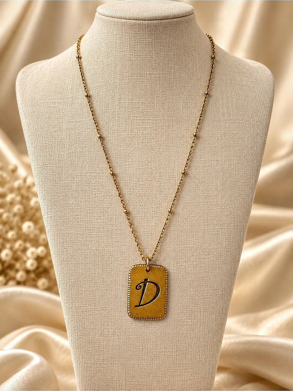 Pendant Necklace in Brown & Gold Like New 287
